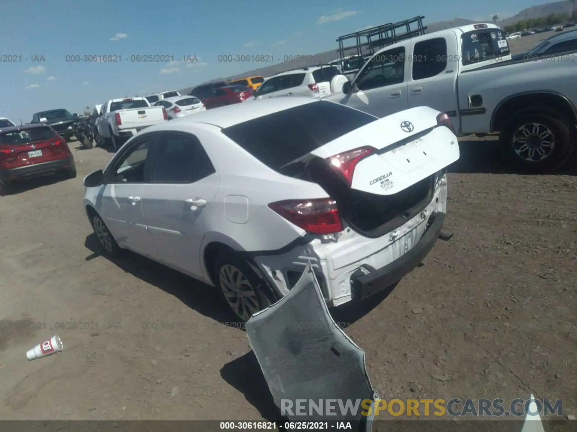 3 Photograph of a damaged car 2T1BURHE9KC180069 TOYOTA COROLLA 2019