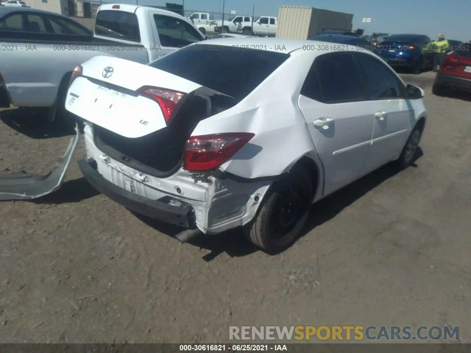 4 Photograph of a damaged car 2T1BURHE9KC180069 TOYOTA COROLLA 2019