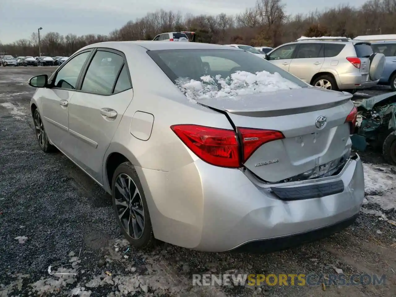 3 Photograph of a damaged car 2T1BURHE9KC180461 TOYOTA COROLLA 2019