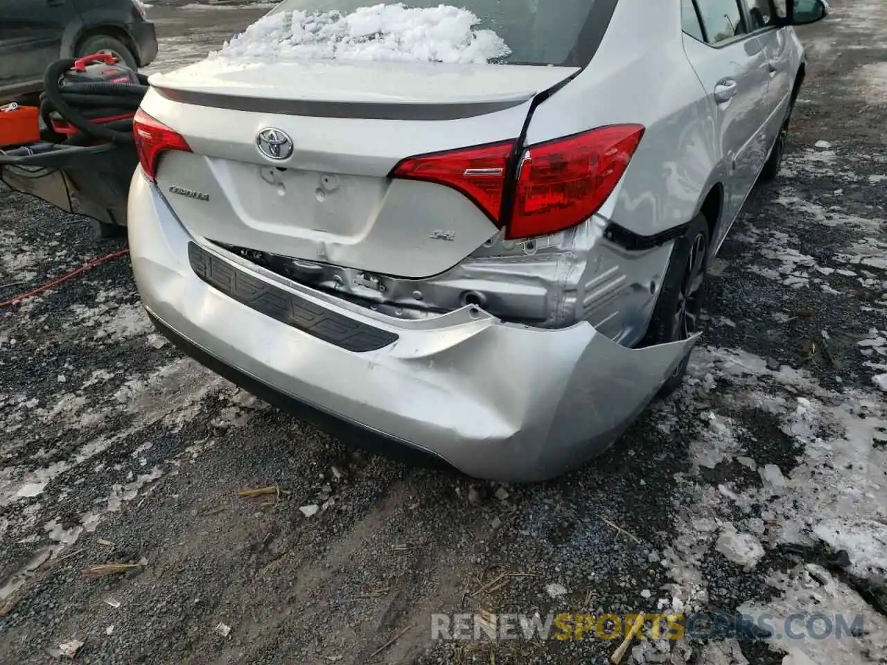 9 Photograph of a damaged car 2T1BURHE9KC180461 TOYOTA COROLLA 2019