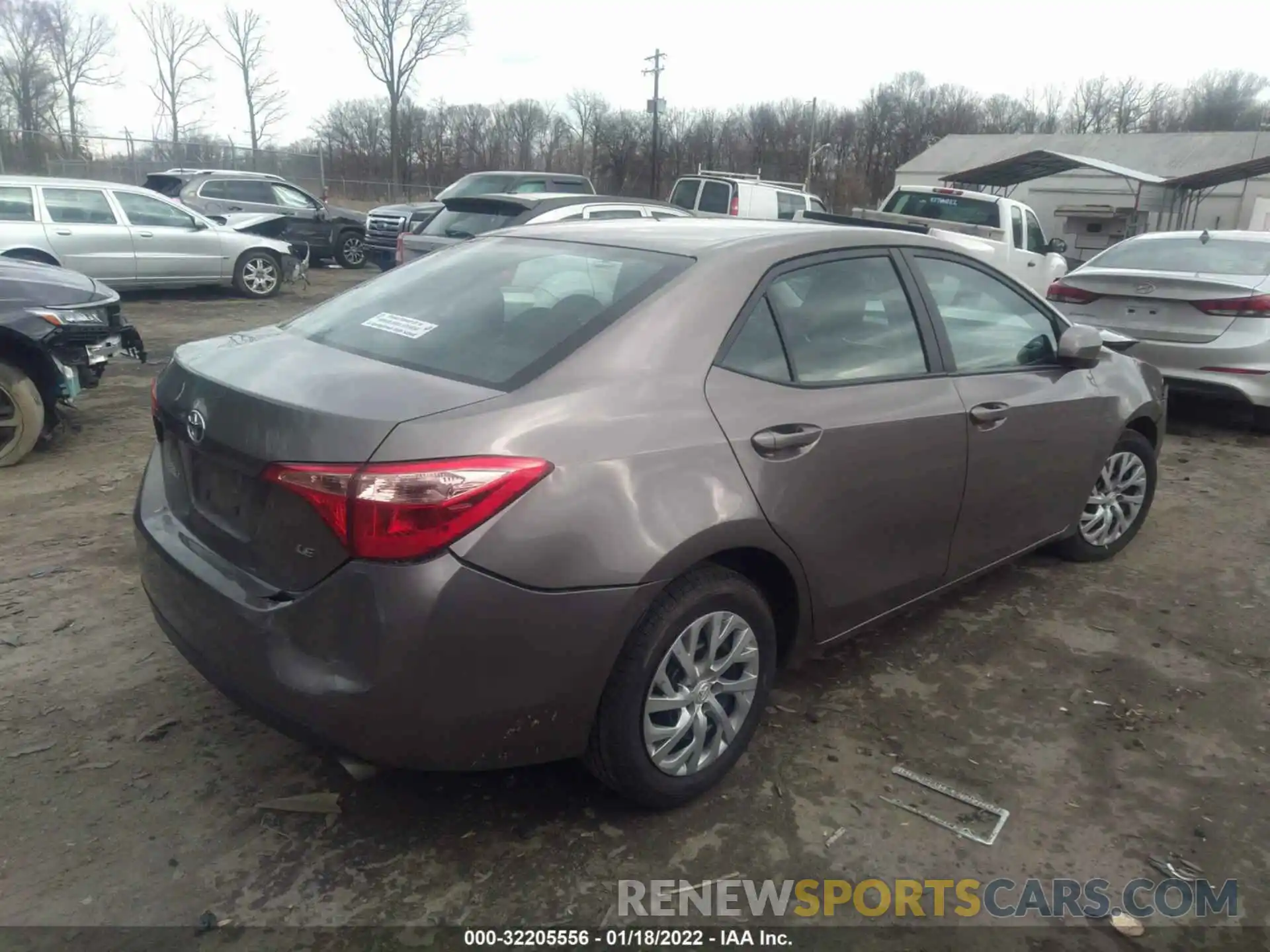 4 Photograph of a damaged car 2T1BURHE9KC180475 TOYOTA COROLLA 2019