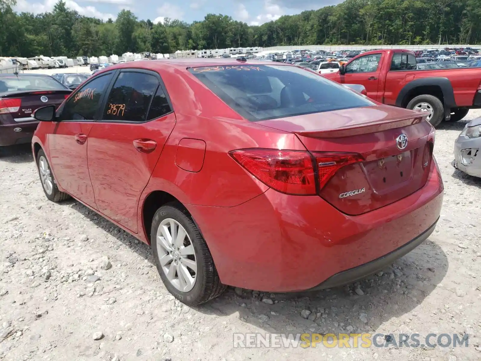 3 Photograph of a damaged car 2T1BURHE9KC180735 TOYOTA COROLLA 2019