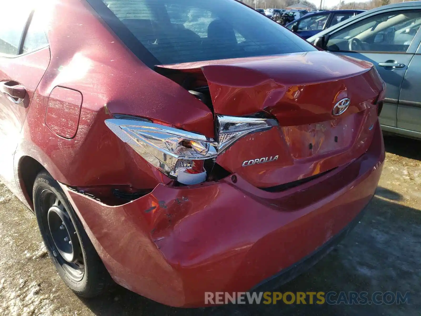 9 Photograph of a damaged car 2T1BURHE9KC180878 TOYOTA COROLLA 2019