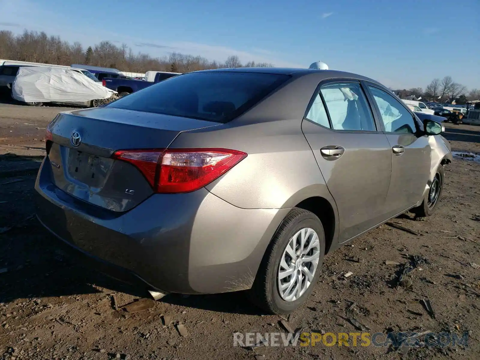 4 Photograph of a damaged car 2T1BURHE9KC180959 TOYOTA COROLLA 2019