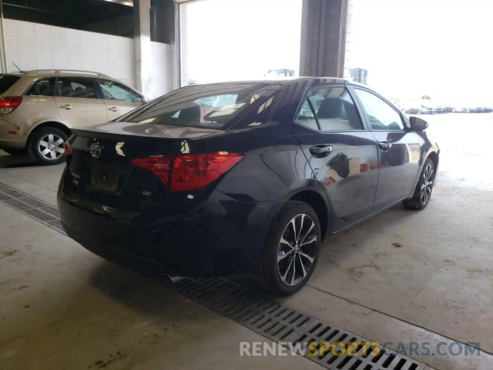 4 Photograph of a damaged car 2T1BURHE9KC182971 TOYOTA COROLLA 2019