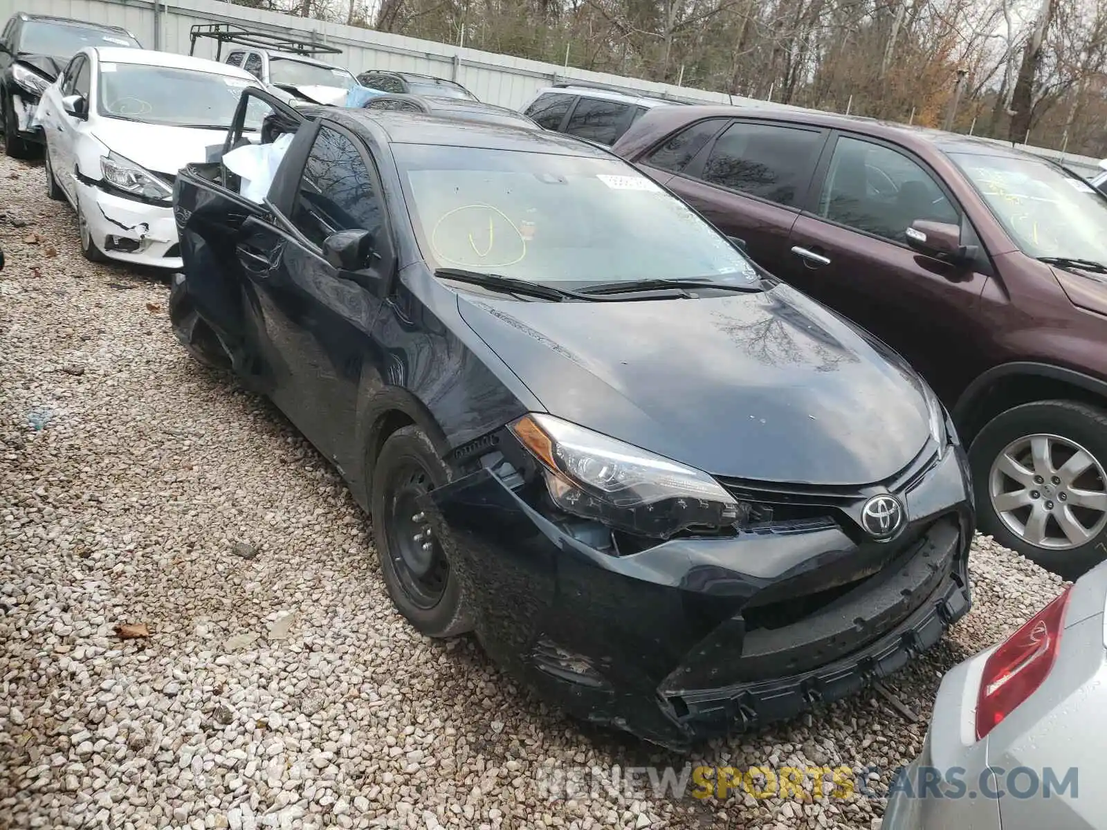 1 Photograph of a damaged car 2T1BURHE9KC183702 TOYOTA COROLLA 2019