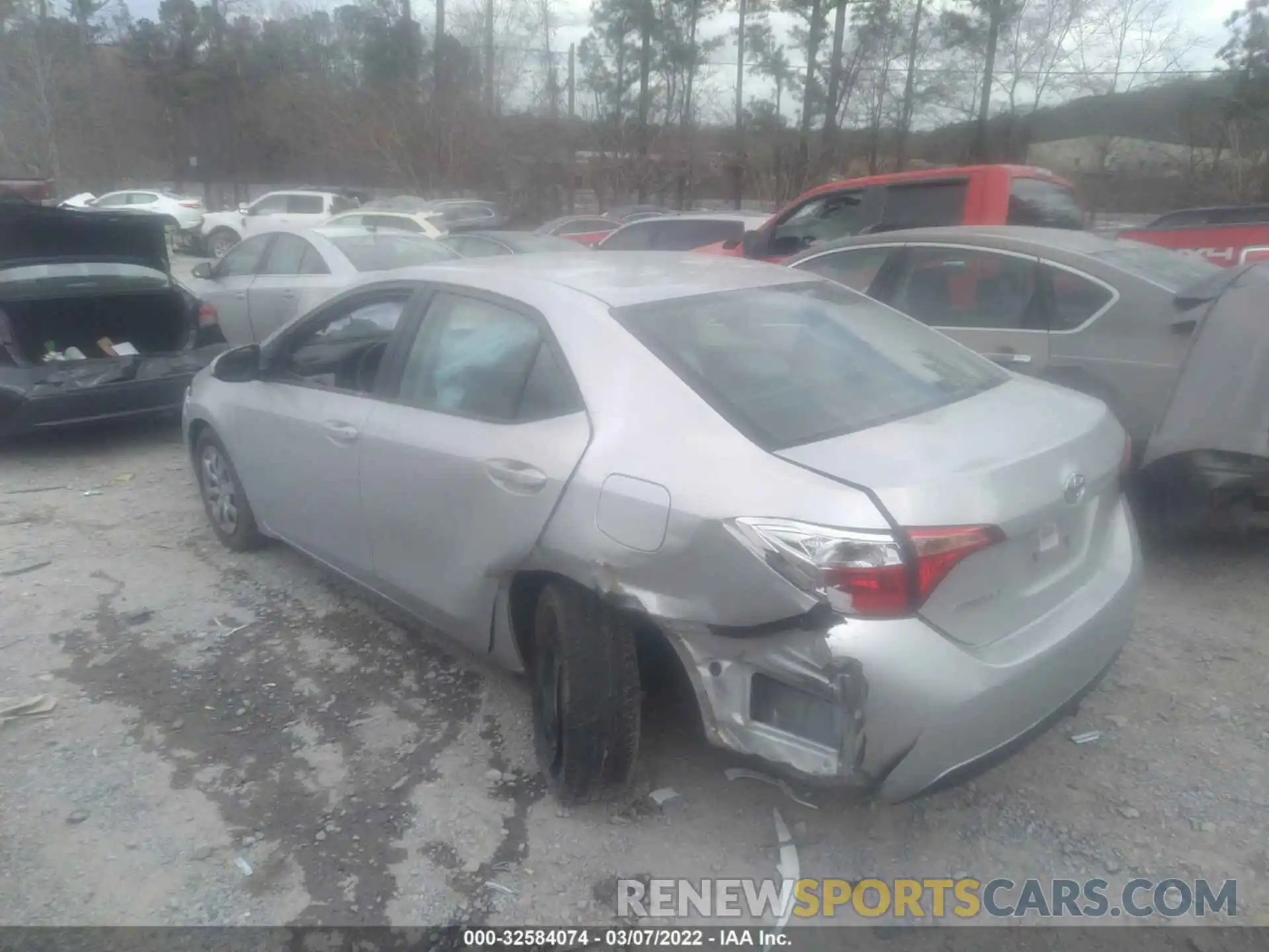 3 Photograph of a damaged car 2T1BURHE9KC184347 TOYOTA COROLLA 2019