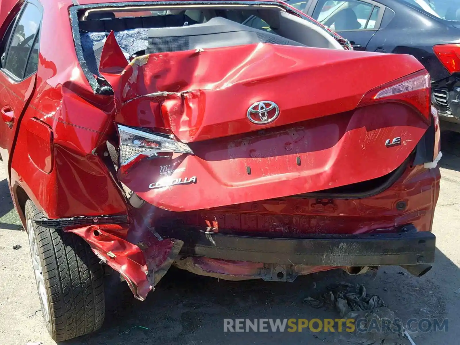 9 Photograph of a damaged car 2T1BURHE9KC184428 TOYOTA COROLLA 2019