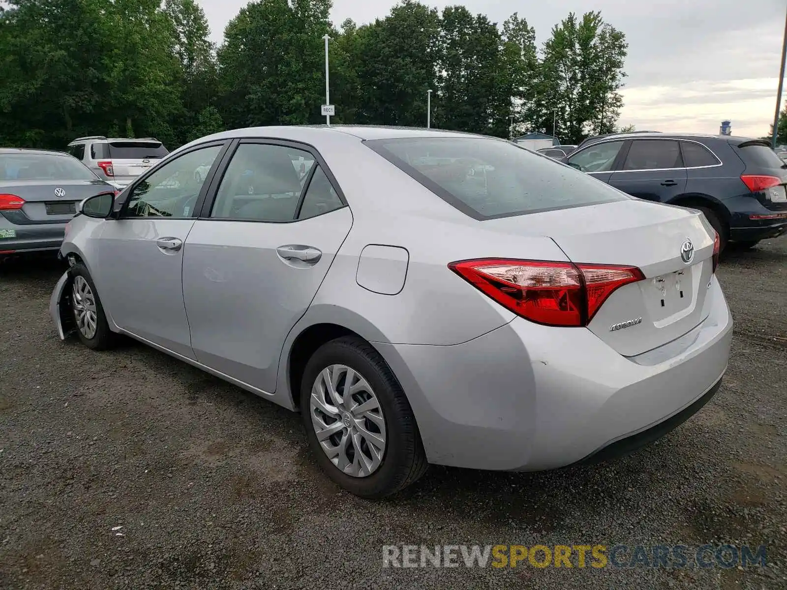 3 Photograph of a damaged car 2T1BURHE9KC184820 TOYOTA COROLLA 2019