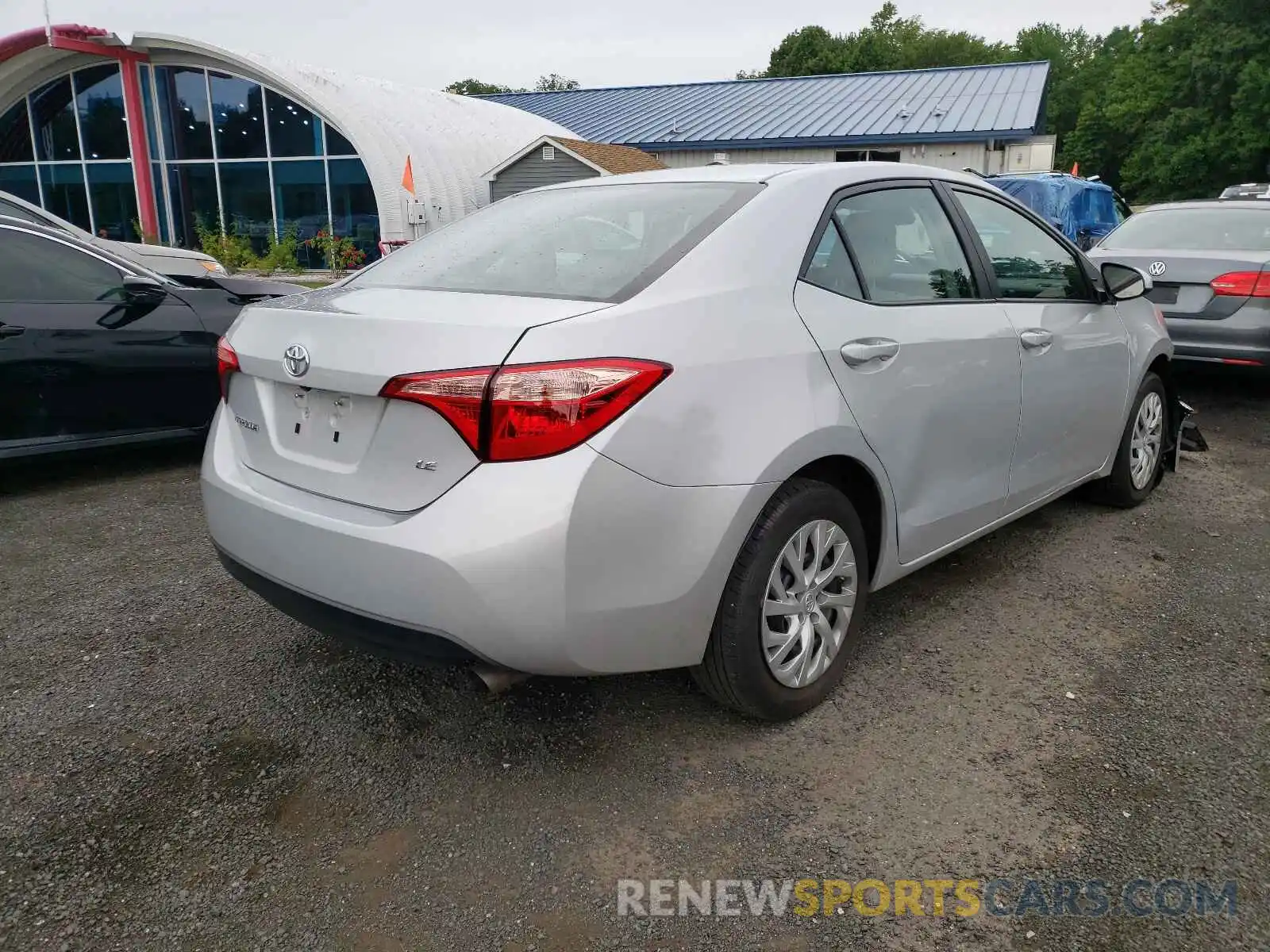 4 Photograph of a damaged car 2T1BURHE9KC184820 TOYOTA COROLLA 2019