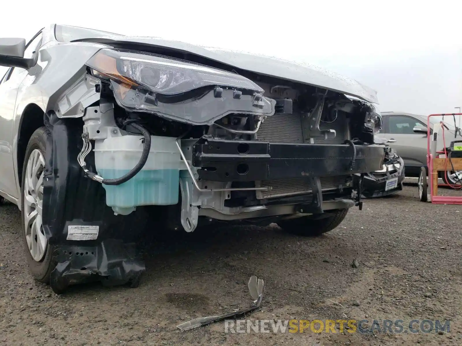 9 Photograph of a damaged car 2T1BURHE9KC184820 TOYOTA COROLLA 2019