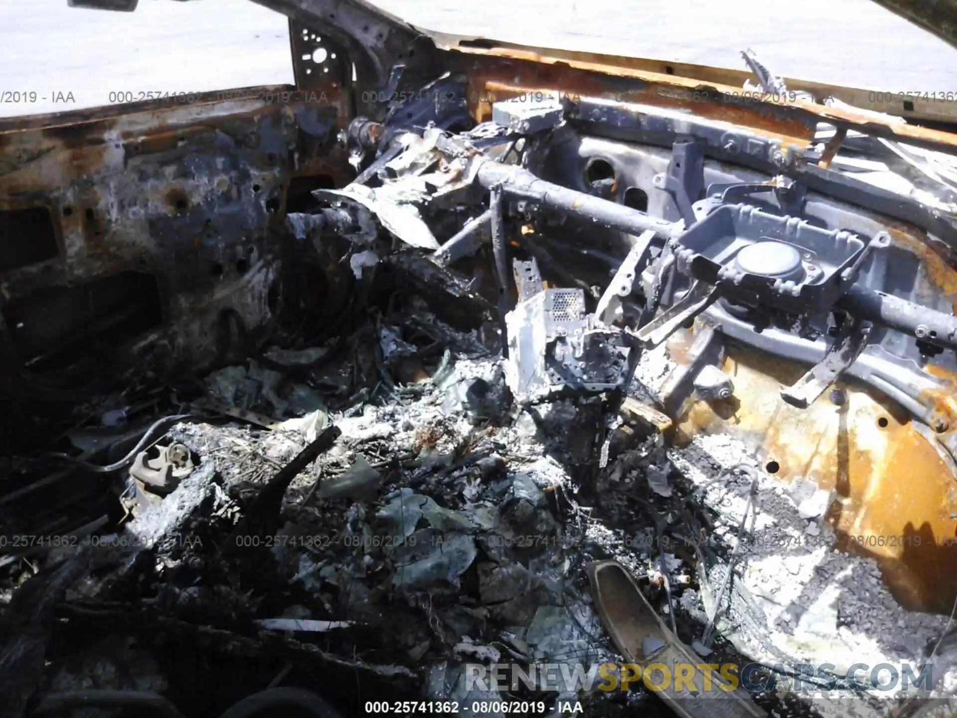 5 Photograph of a damaged car 2T1BURHE9KC185479 TOYOTA COROLLA 2019