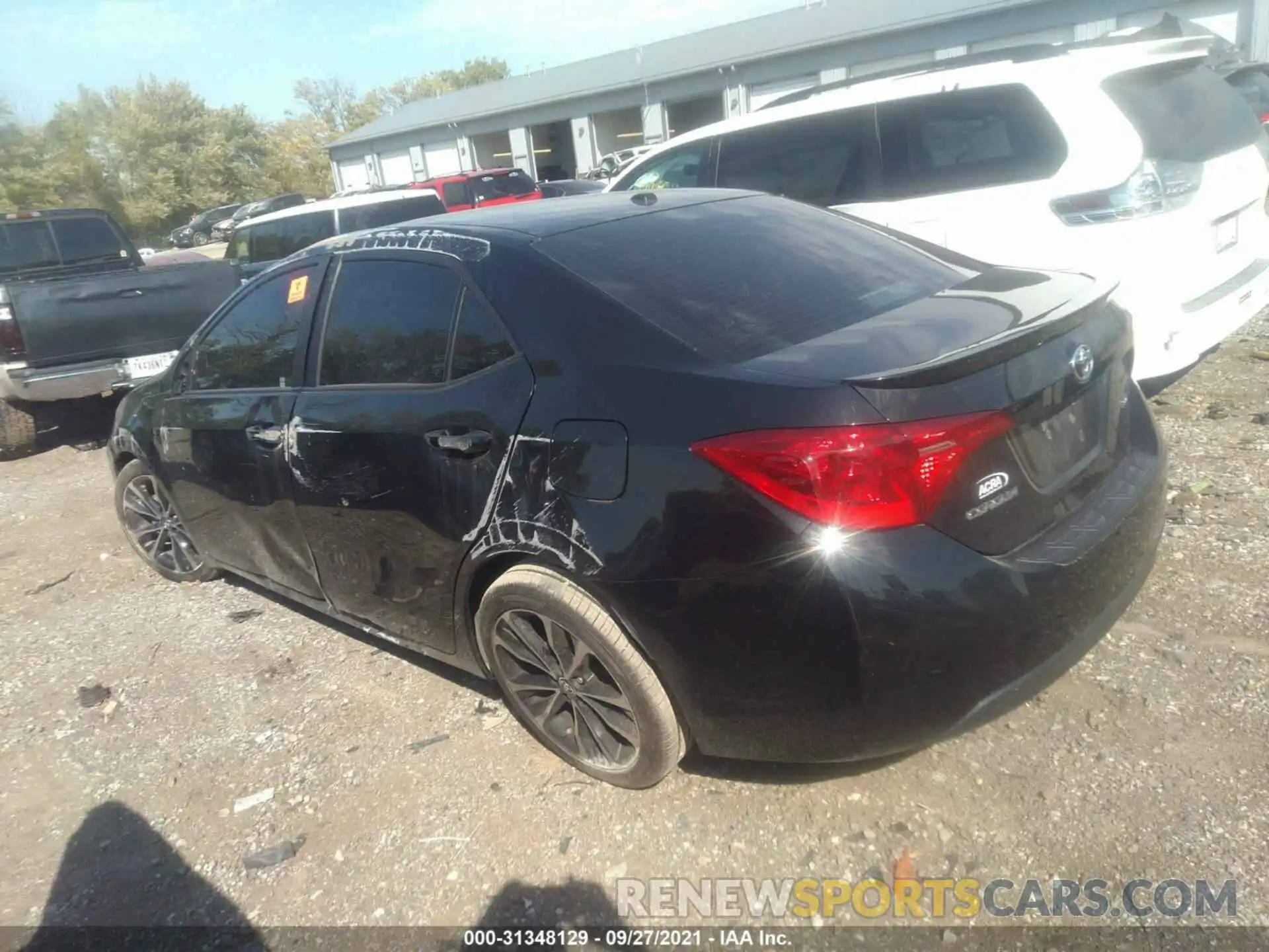 3 Photograph of a damaged car 2T1BURHE9KC186213 TOYOTA COROLLA 2019