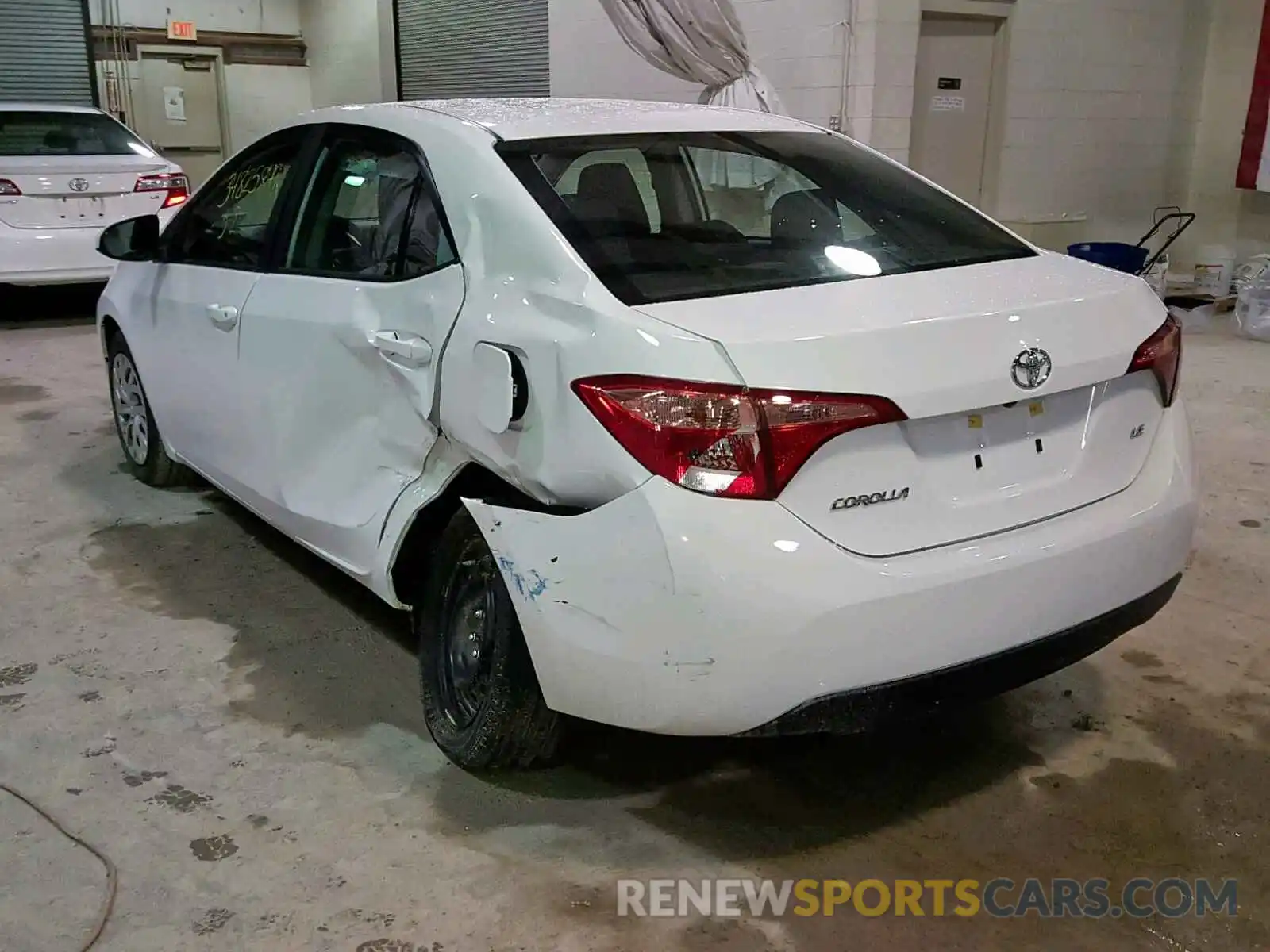 3 Photograph of a damaged car 2T1BURHE9KC186258 TOYOTA COROLLA 2019