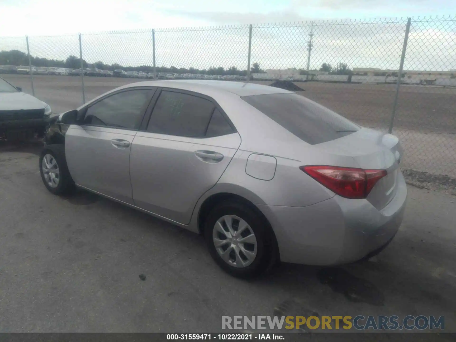 3 Photograph of a damaged car 2T1BURHE9KC186700 TOYOTA COROLLA 2019