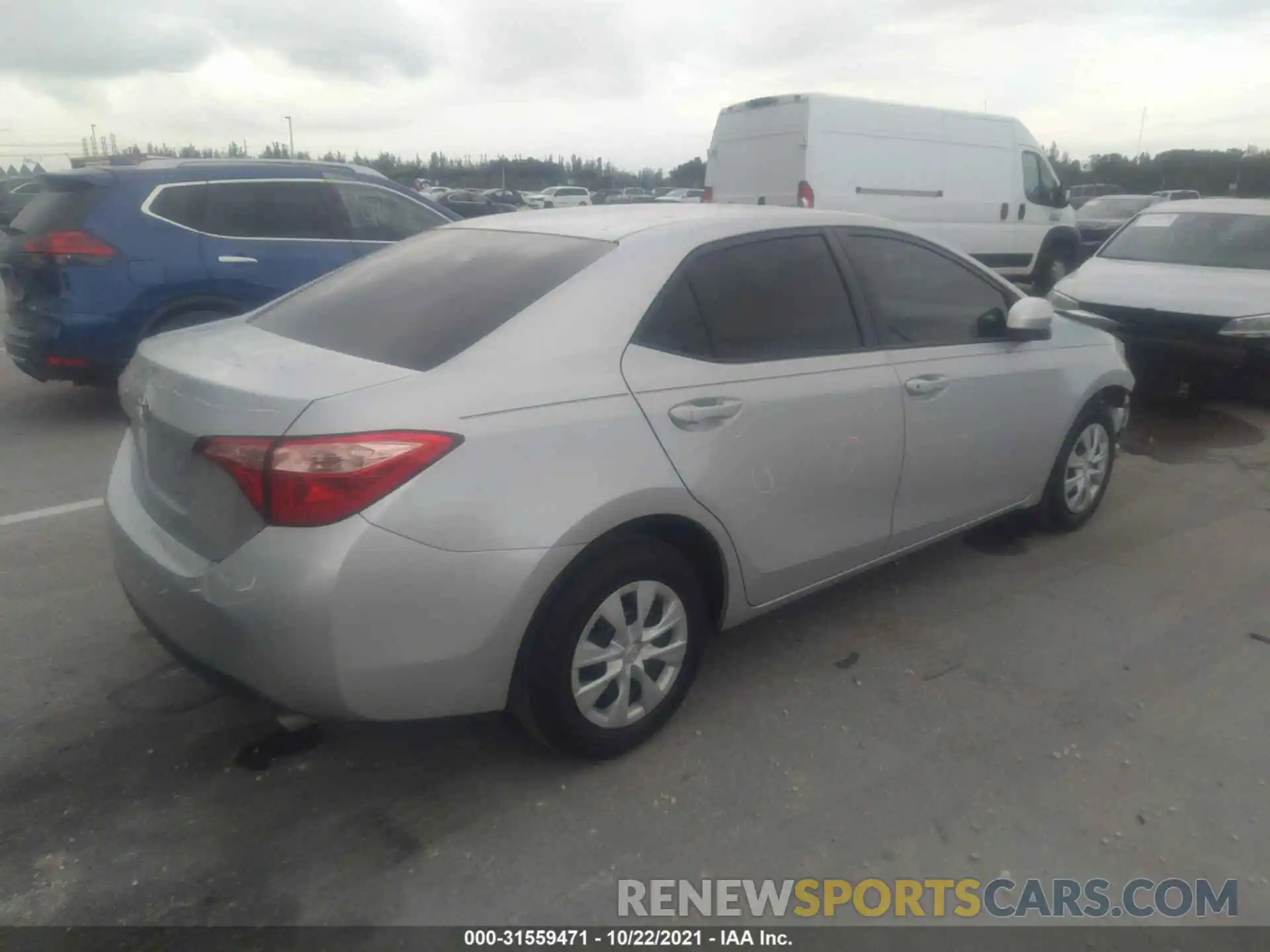 4 Photograph of a damaged car 2T1BURHE9KC186700 TOYOTA COROLLA 2019