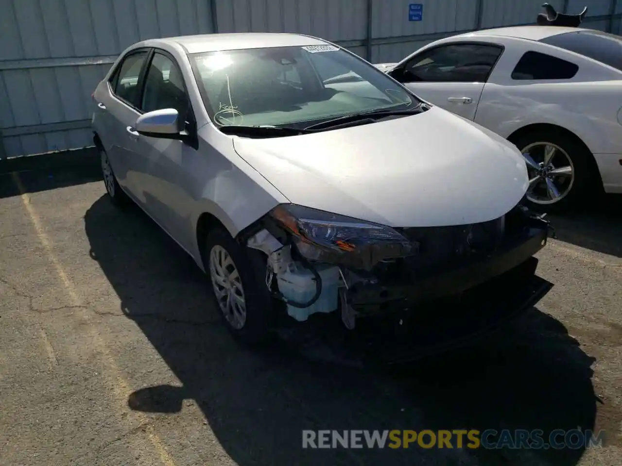 1 Photograph of a damaged car 2T1BURHE9KC186924 TOYOTA COROLLA 2019