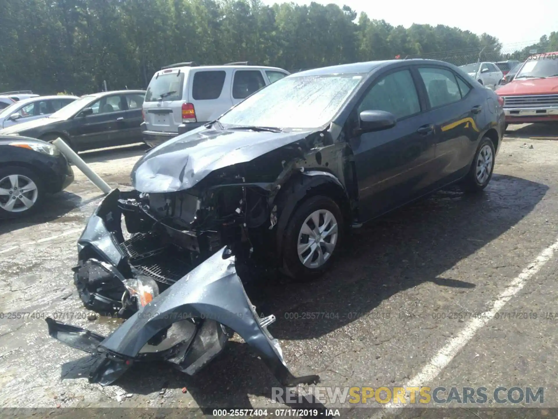 2 Фотография поврежденного автомобиля 2T1BURHE9KC187460 TOYOTA COROLLA 2019