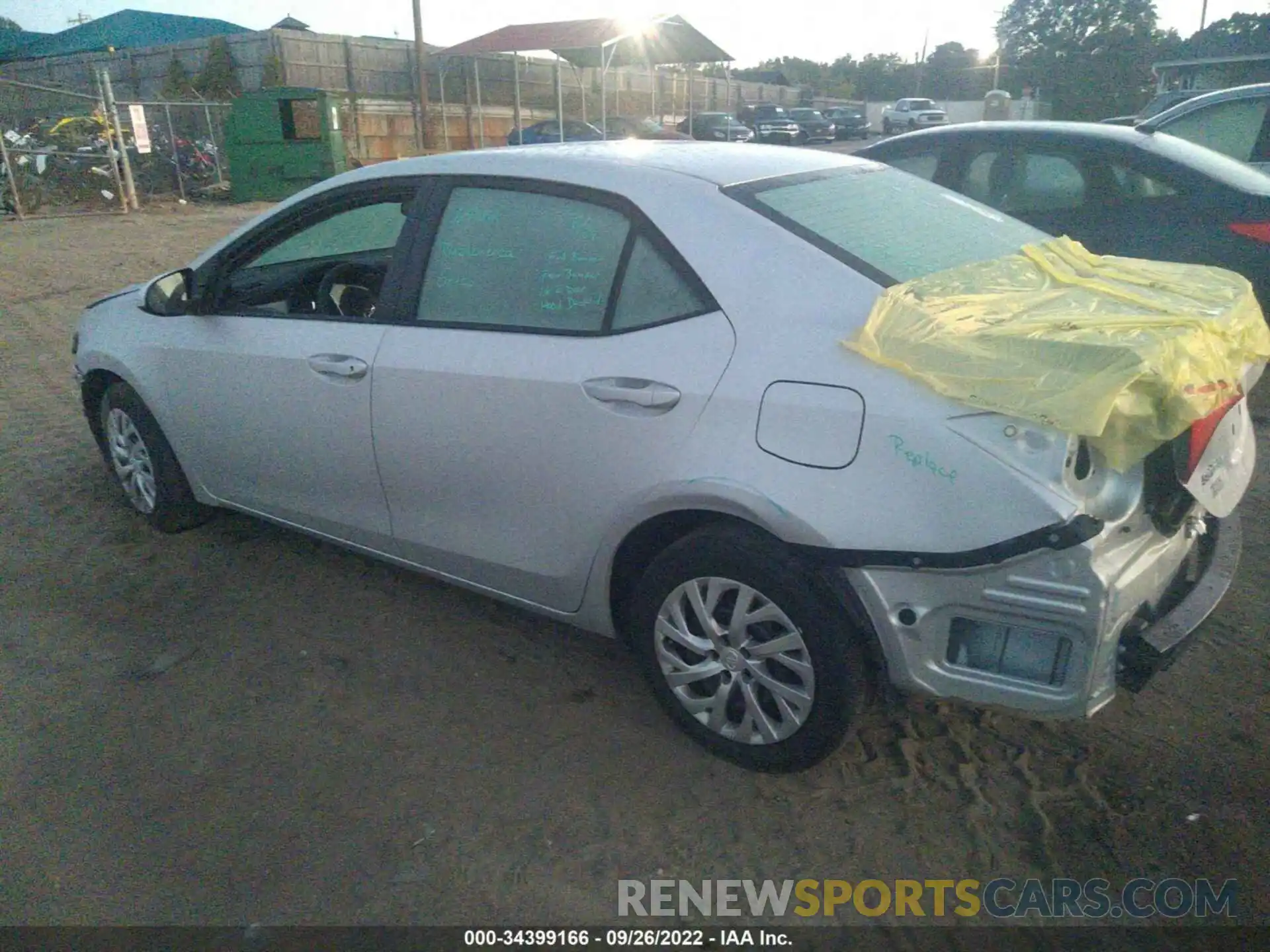 3 Photograph of a damaged car 2T1BURHE9KC187961 TOYOTA COROLLA 2019