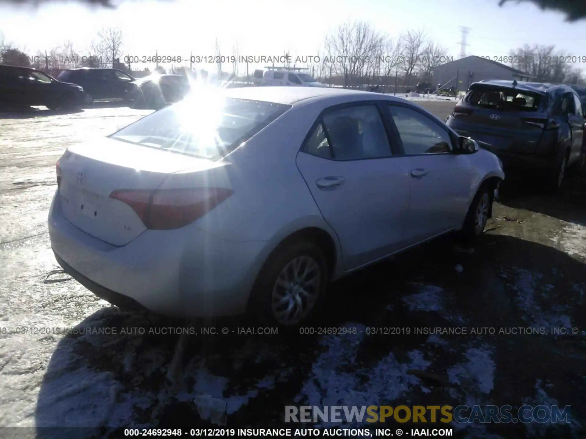 4 Photograph of a damaged car 2T1BURHE9KC188432 TOYOTA COROLLA 2019