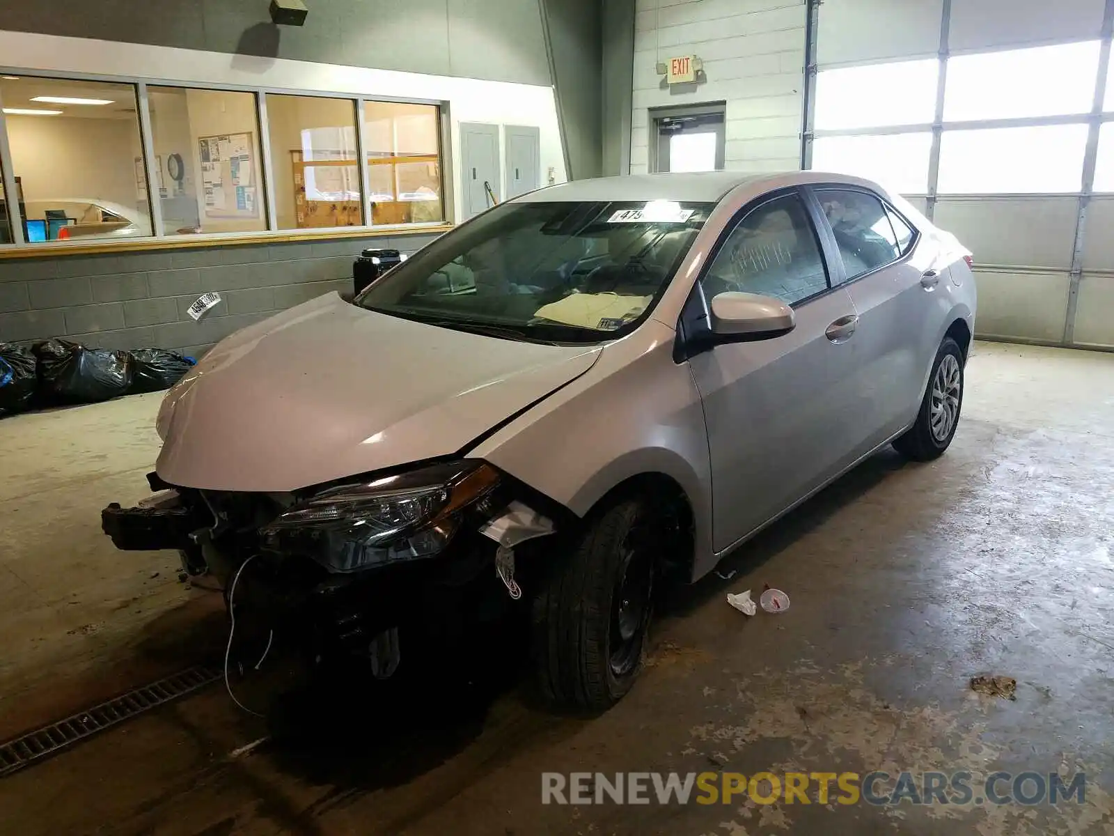 2 Фотография поврежденного автомобиля 2T1BURHE9KC189306 TOYOTA COROLLA 2019