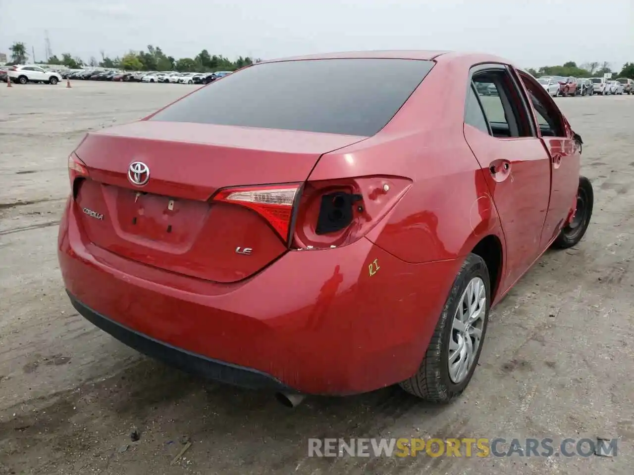 4 Photograph of a damaged car 2T1BURHE9KC189631 TOYOTA COROLLA 2019