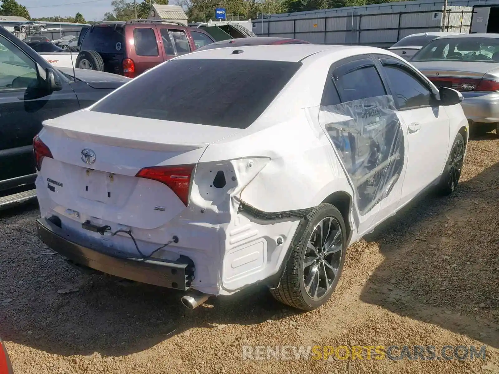 4 Photograph of a damaged car 2T1BURHE9KC190603 TOYOTA COROLLA 2019