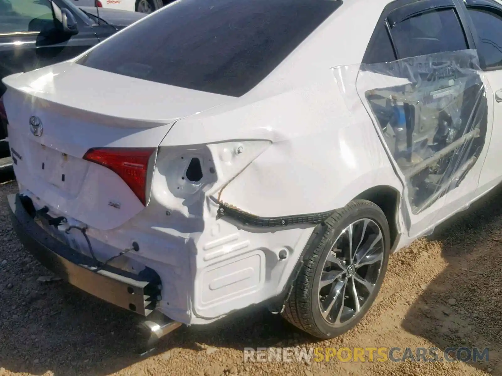 9 Photograph of a damaged car 2T1BURHE9KC190603 TOYOTA COROLLA 2019