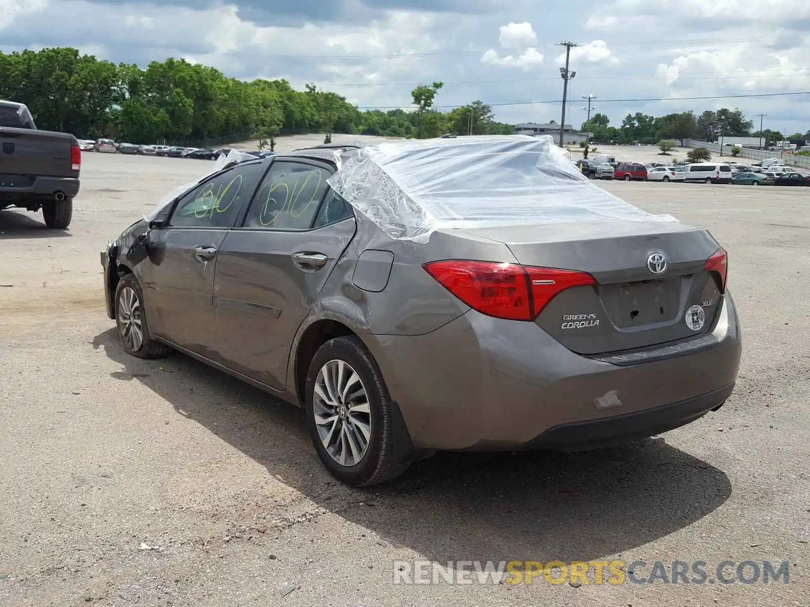 3 Photograph of a damaged car 2T1BURHE9KC190911 TOYOTA COROLLA 2019