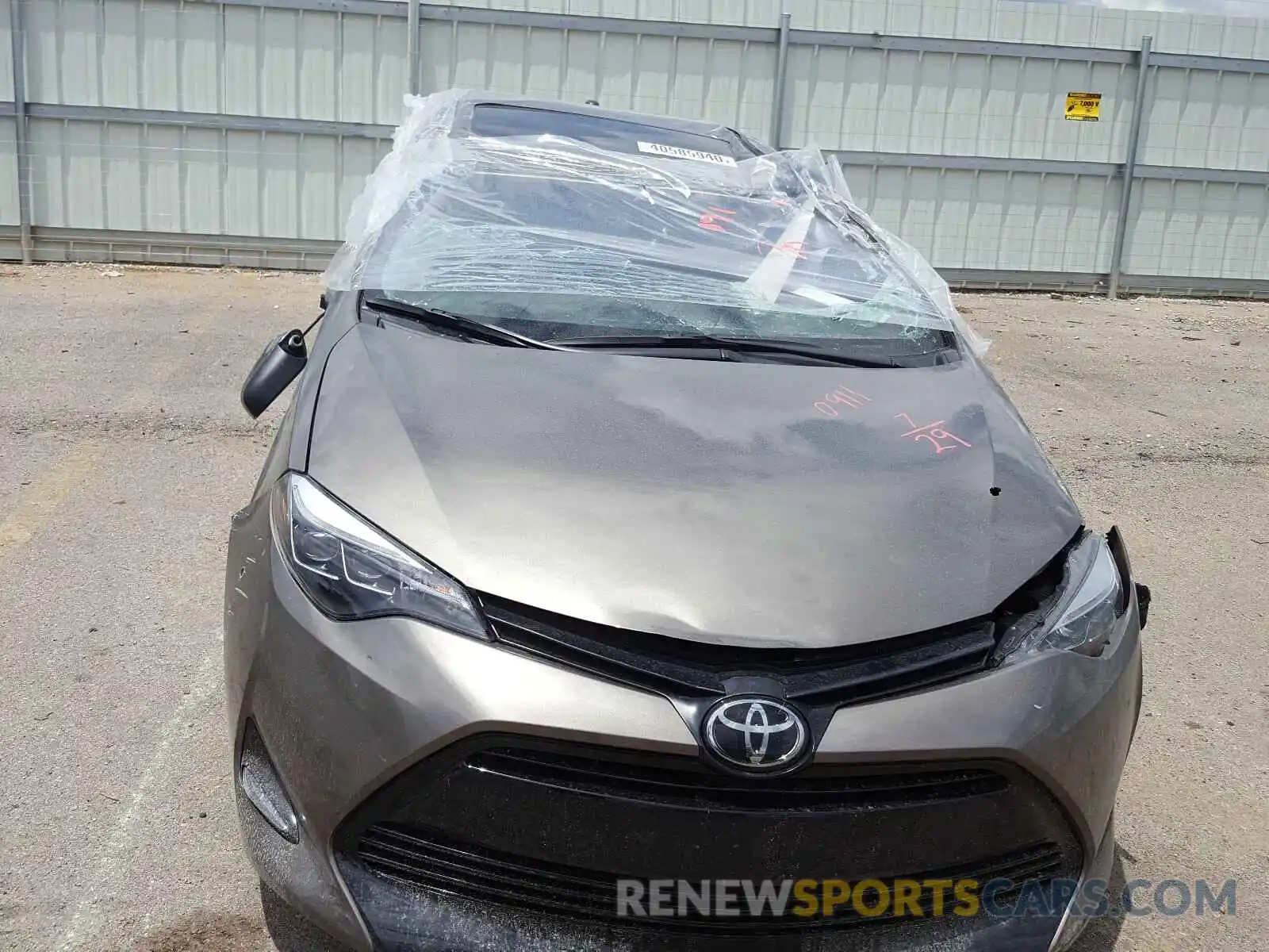 9 Photograph of a damaged car 2T1BURHE9KC190911 TOYOTA COROLLA 2019