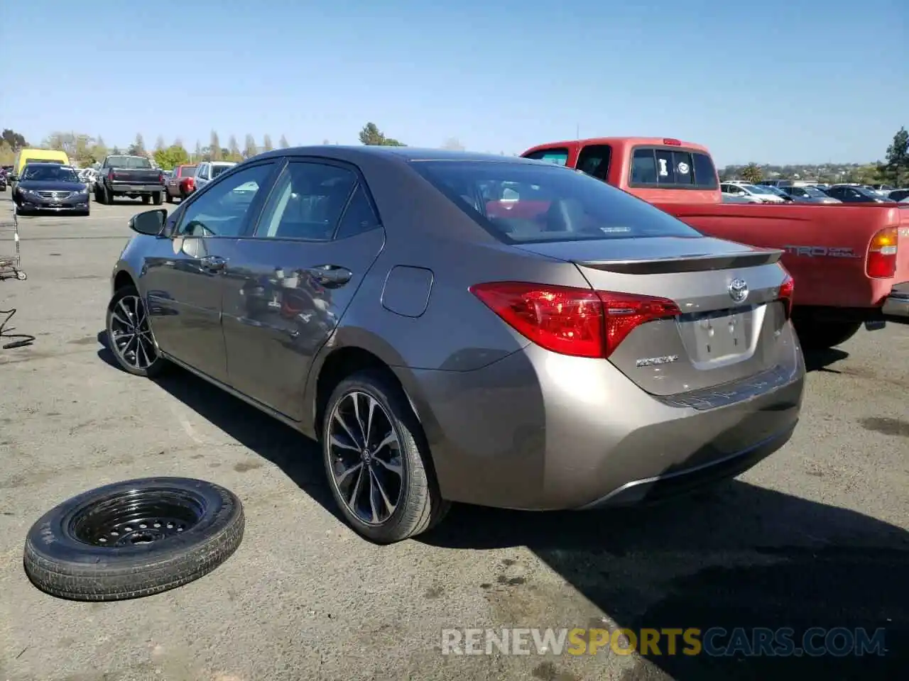 3 Photograph of a damaged car 2T1BURHE9KC192030 TOYOTA COROLLA 2019