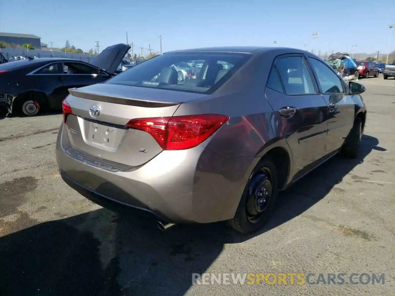 4 Photograph of a damaged car 2T1BURHE9KC192030 TOYOTA COROLLA 2019