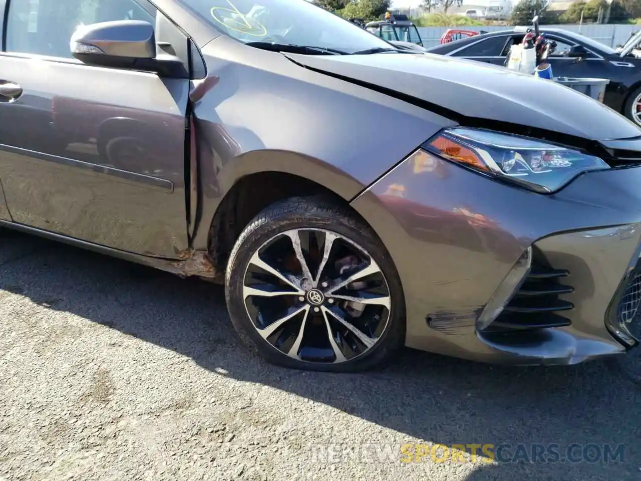 9 Photograph of a damaged car 2T1BURHE9KC192030 TOYOTA COROLLA 2019