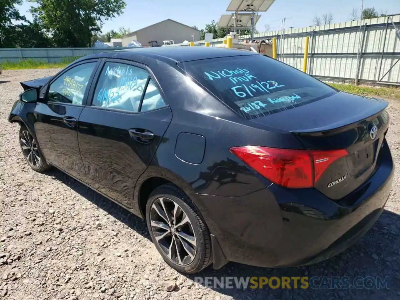 3 Photograph of a damaged car 2T1BURHE9KC192593 TOYOTA COROLLA 2019