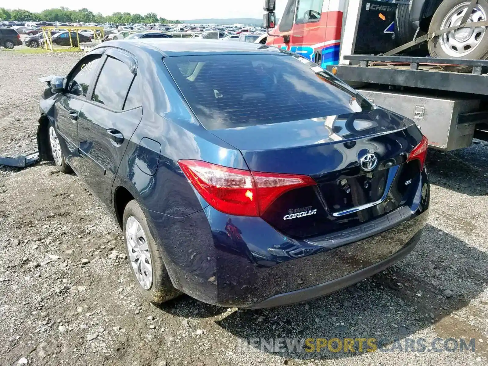 3 Photograph of a damaged car 2T1BURHE9KC192903 TOYOTA COROLLA 2019