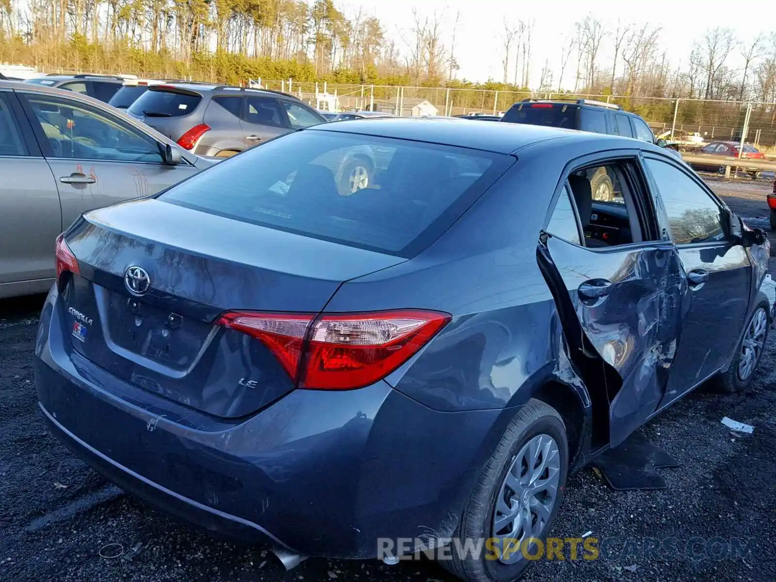 4 Photograph of a damaged car 2T1BURHE9KC193730 TOYOTA COROLLA 2019