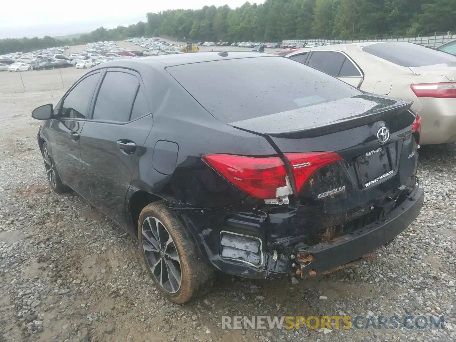 3 Photograph of a damaged car 2T1BURHE9KC195283 TOYOTA COROLLA 2019