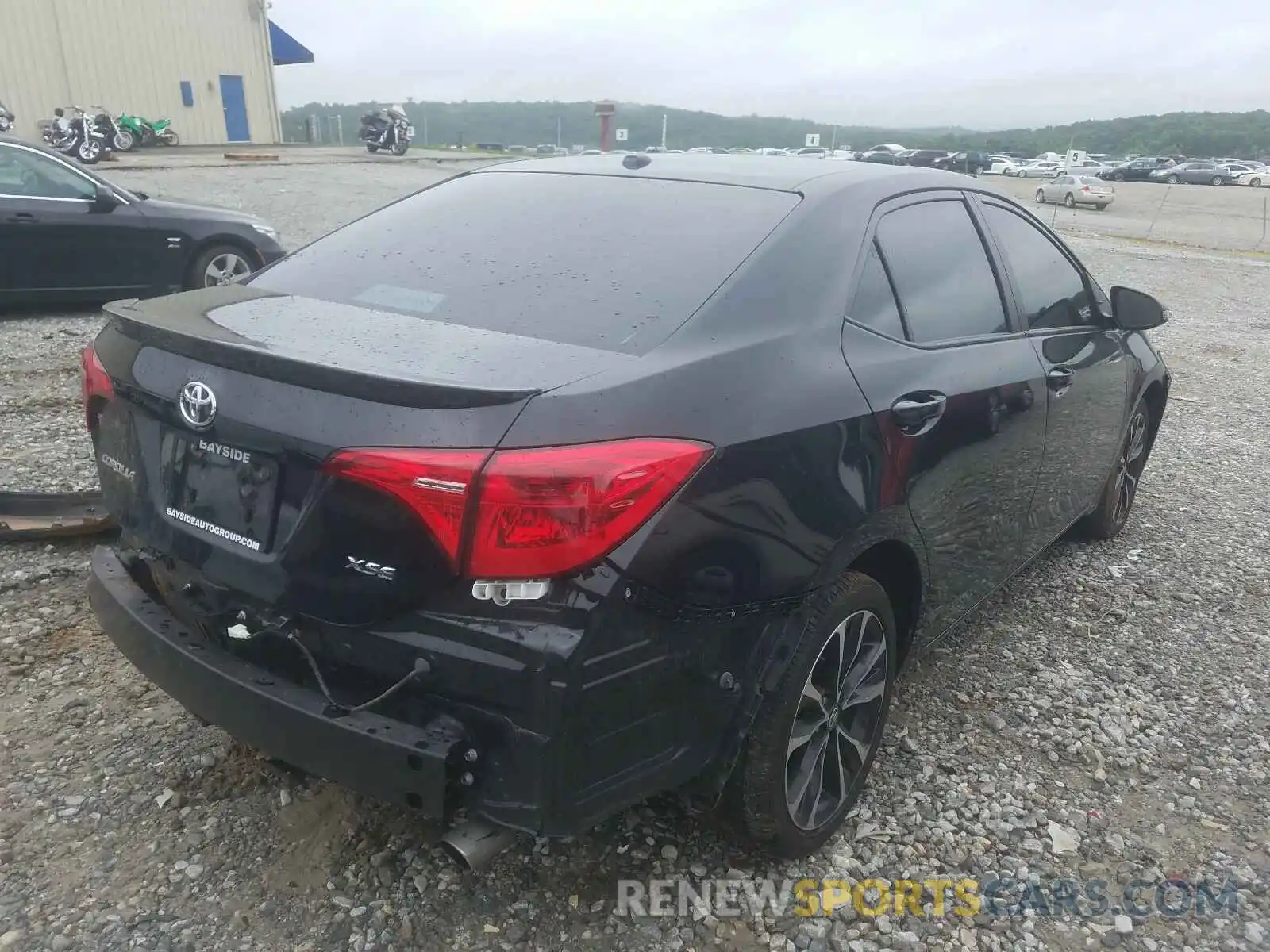 4 Photograph of a damaged car 2T1BURHE9KC195283 TOYOTA COROLLA 2019