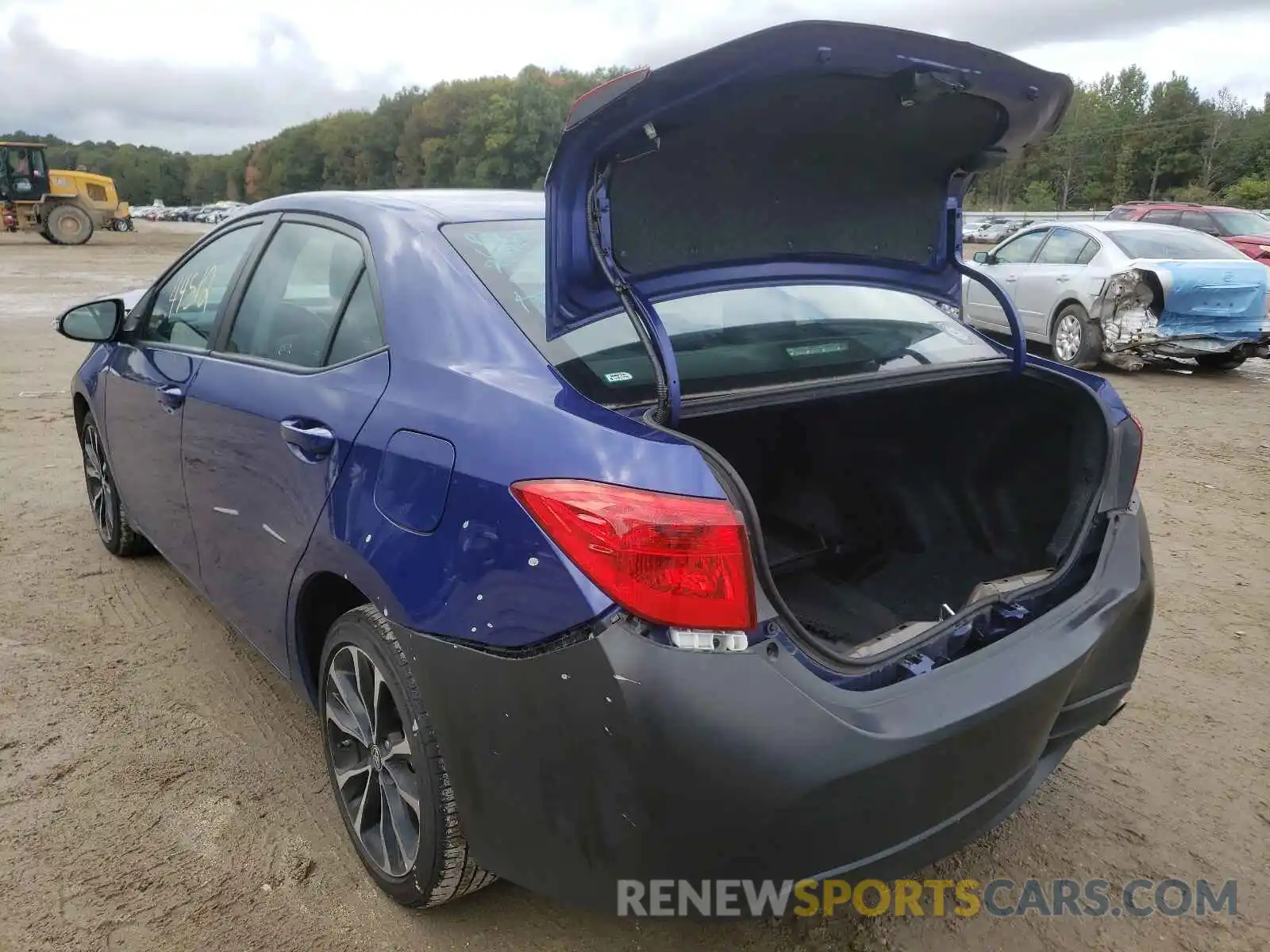 3 Photograph of a damaged car 2T1BURHE9KC196076 TOYOTA COROLLA 2019