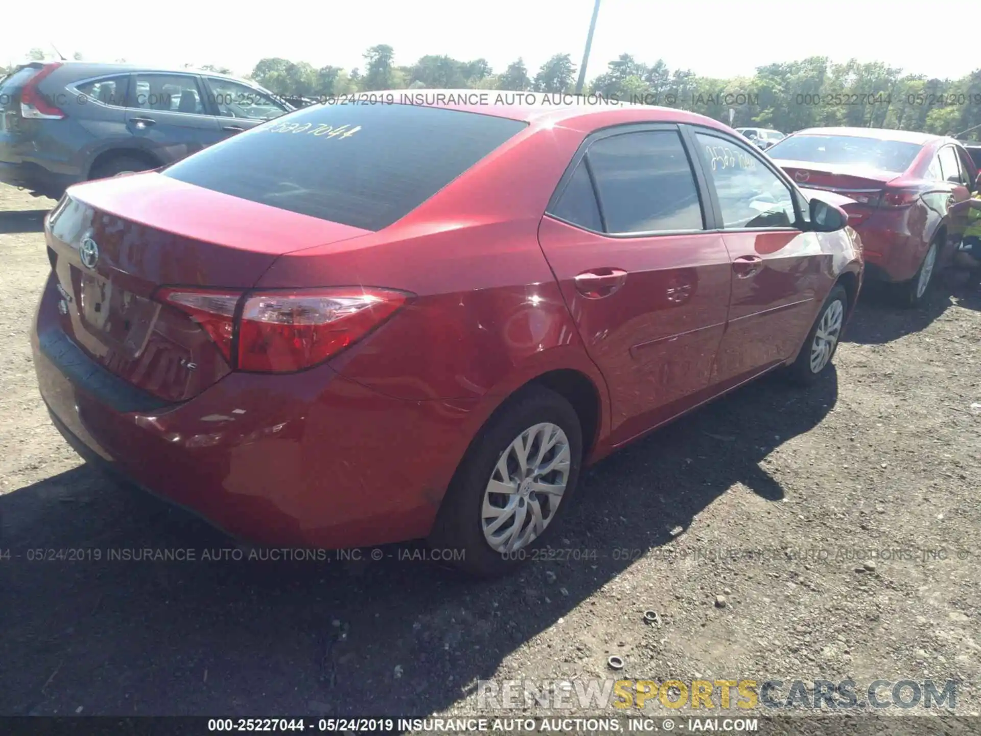 4 Photograph of a damaged car 2T1BURHE9KC198734 TOYOTA COROLLA 2019