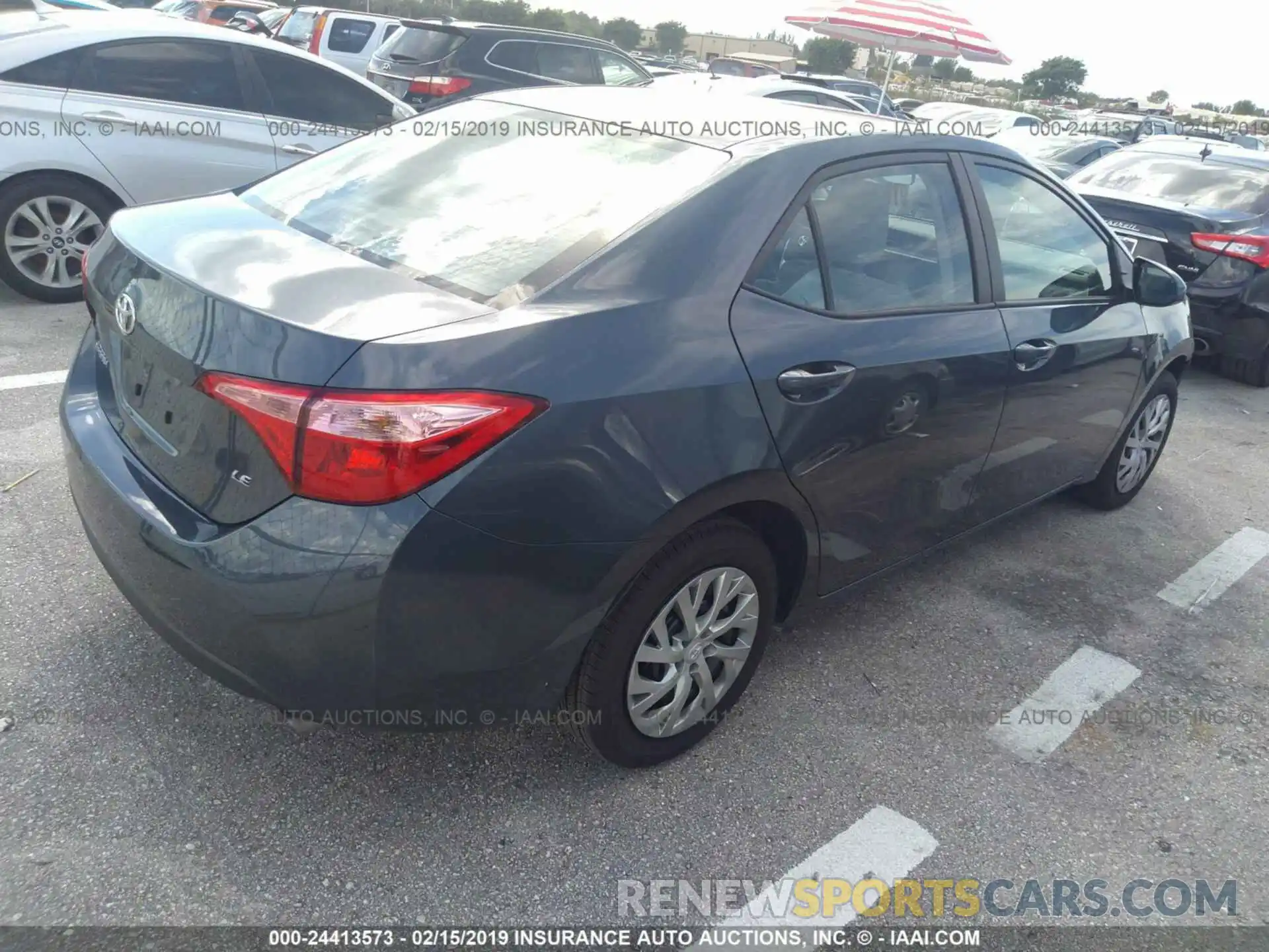 4 Photograph of a damaged car 2T1BURHE9KC198992 TOYOTA COROLLA 2019