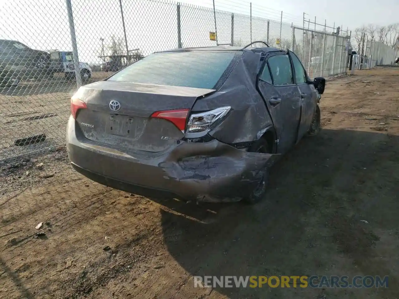 4 Photograph of a damaged car 2T1BURHE9KC199625 TOYOTA COROLLA 2019