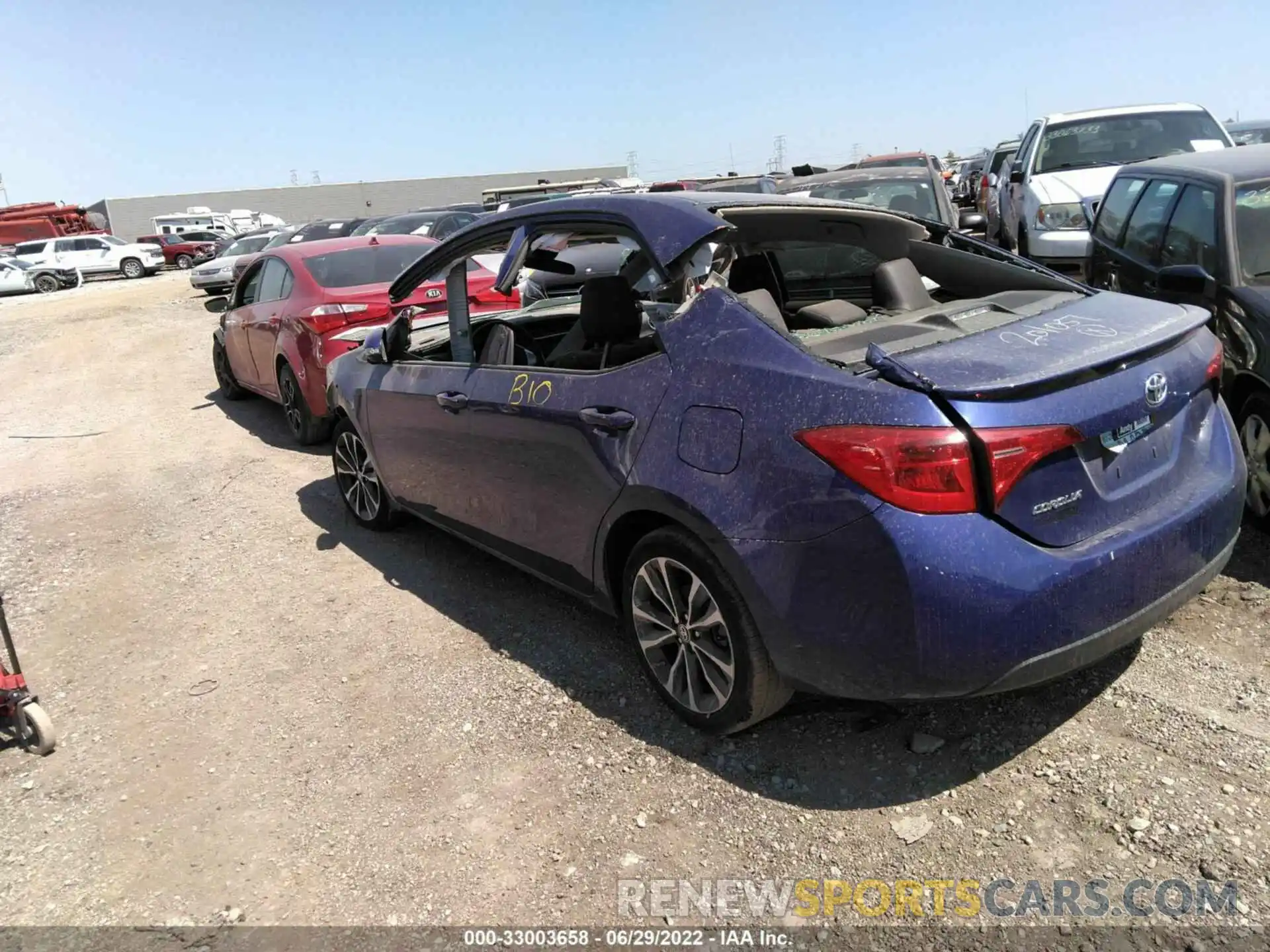 3 Photograph of a damaged car 2T1BURHE9KC201051 TOYOTA COROLLA 2019