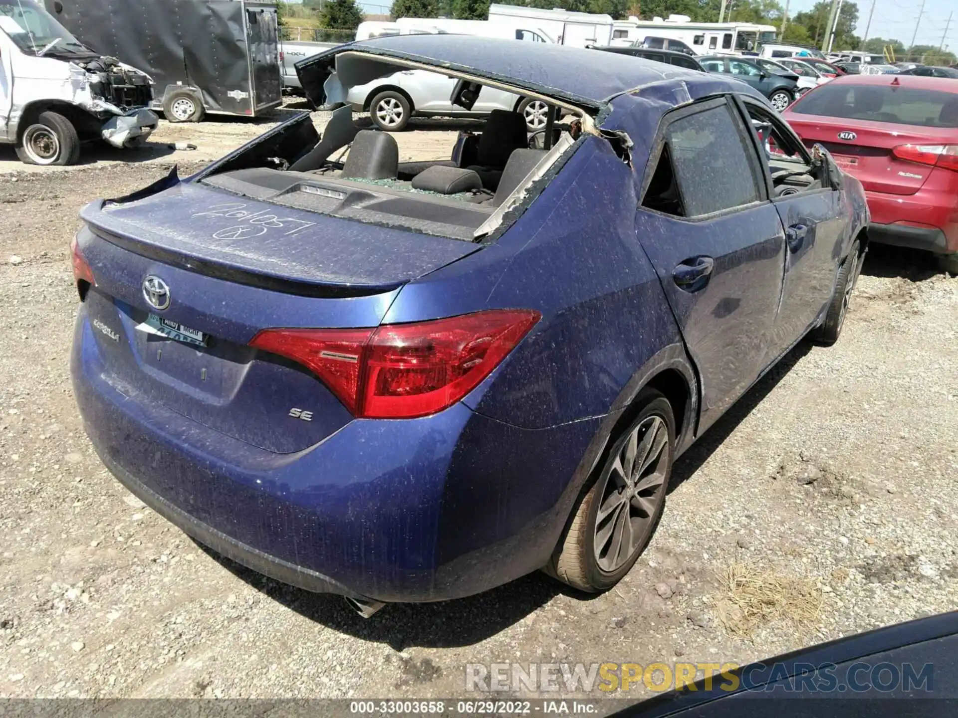 4 Photograph of a damaged car 2T1BURHE9KC201051 TOYOTA COROLLA 2019