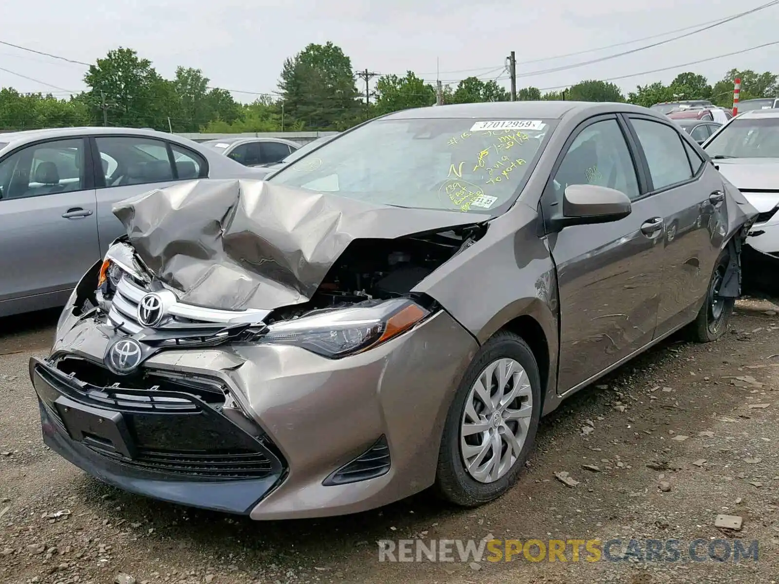 2 Photograph of a damaged car 2T1BURHE9KC201728 TOYOTA COROLLA 2019