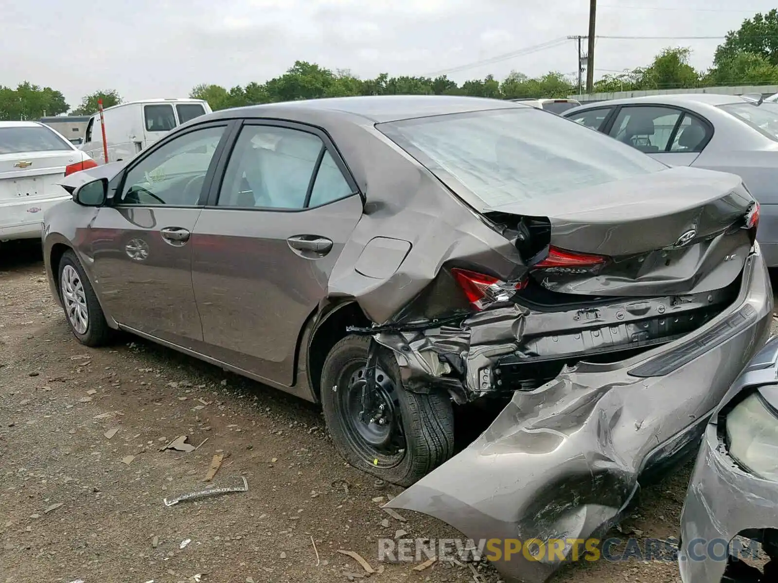 3 Photograph of a damaged car 2T1BURHE9KC201728 TOYOTA COROLLA 2019