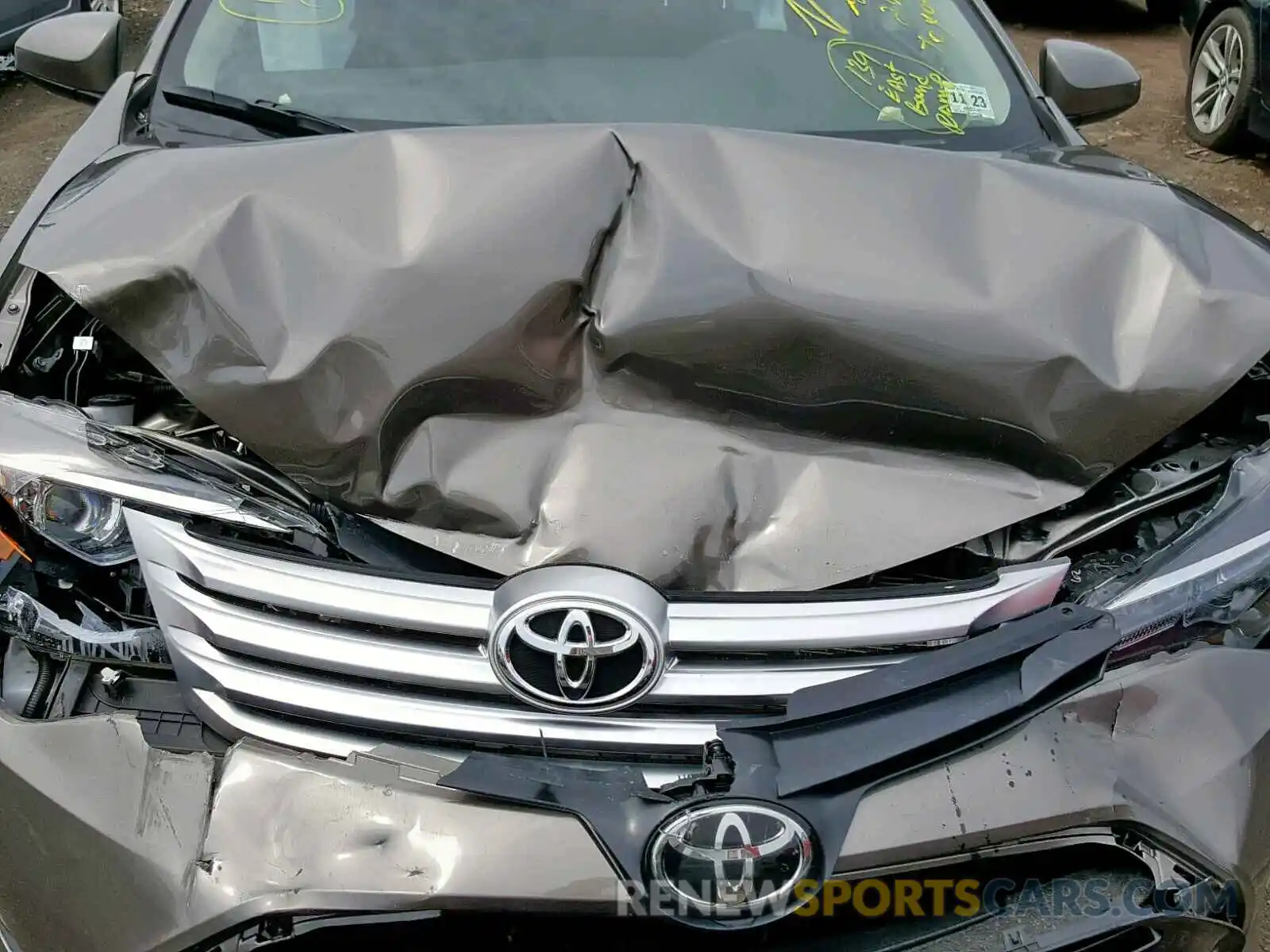 7 Photograph of a damaged car 2T1BURHE9KC201728 TOYOTA COROLLA 2019