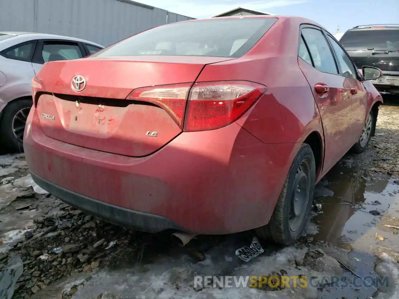 4 Photograph of a damaged car 2T1BURHE9KC202006 TOYOTA COROLLA 2019