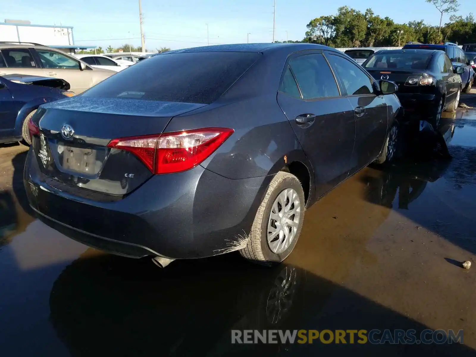 4 Photograph of a damaged car 2T1BURHE9KC202765 TOYOTA COROLLA 2019