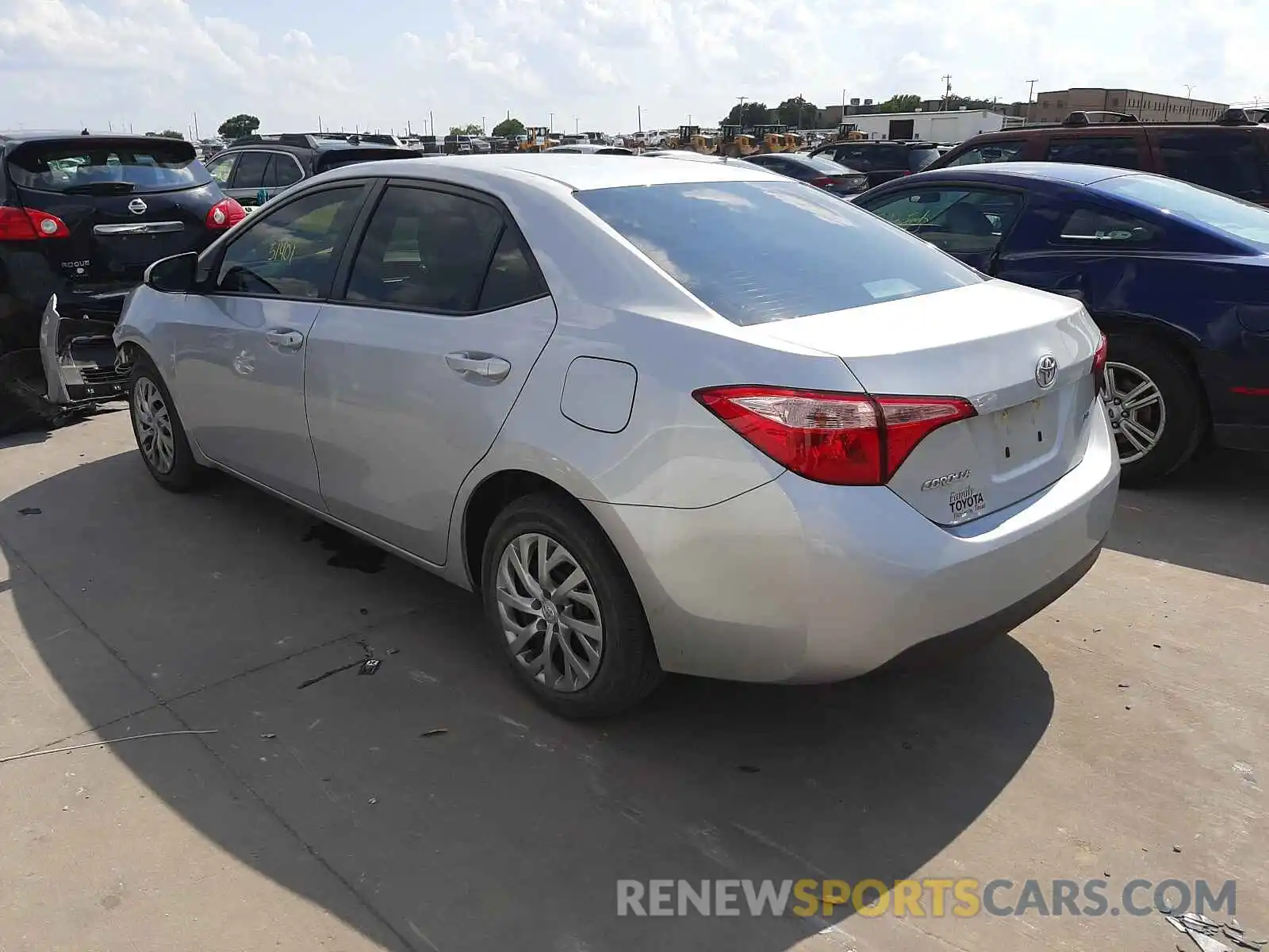 3 Photograph of a damaged car 2T1BURHE9KC203785 TOYOTA COROLLA 2019